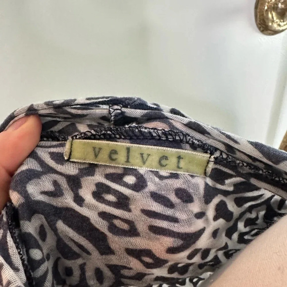 Velvet Blue and White Floral Wrap Sz. M - Picture 4 of 4